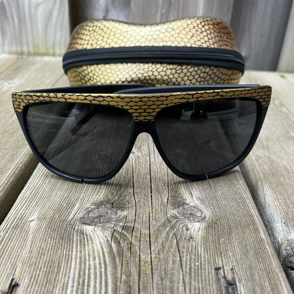 Taylor Swift Reputation Gold Sunglasses Defective